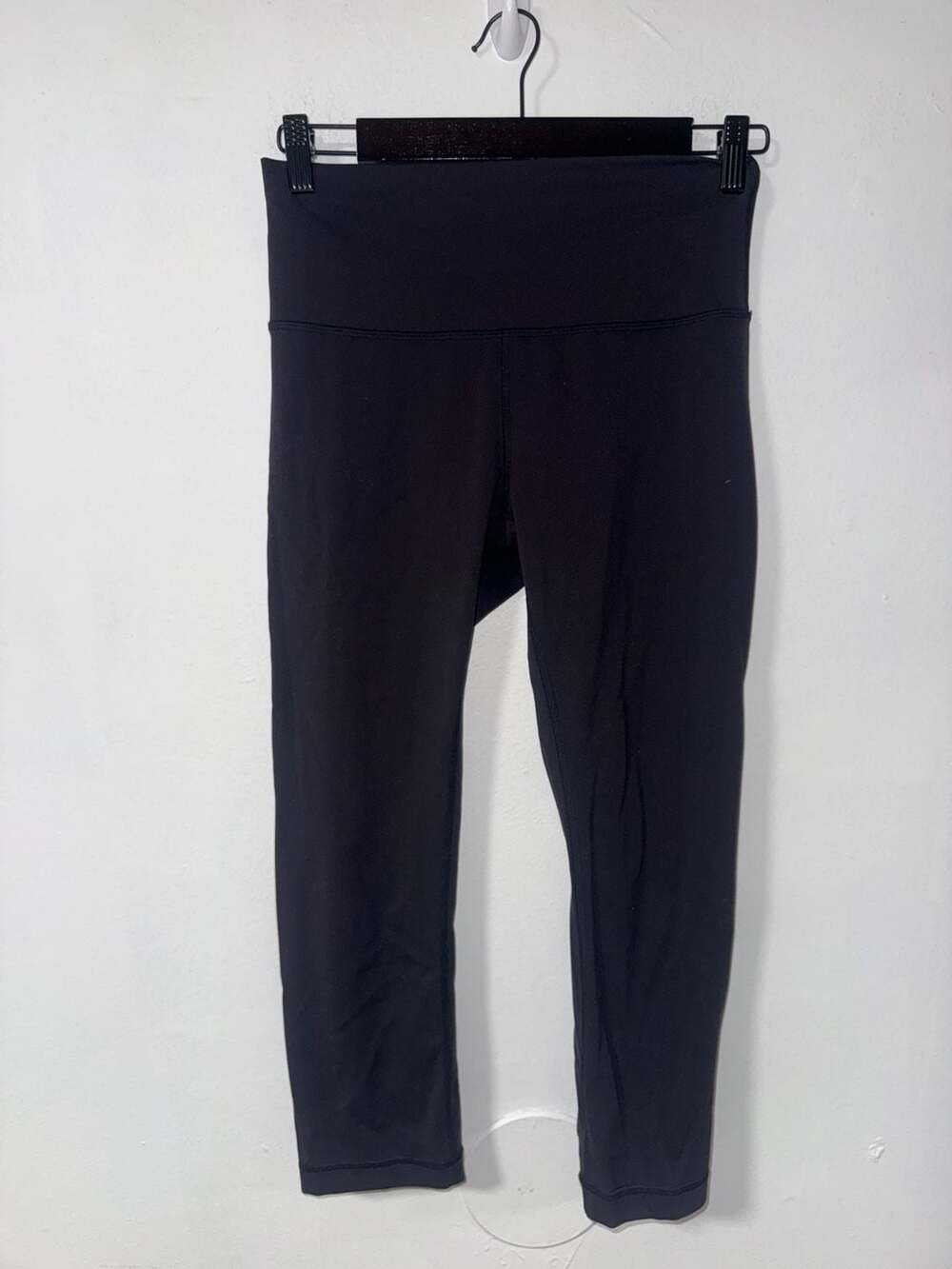 Lululemon Athletica Black High-Rise Athletic Crop Leggings Size 8